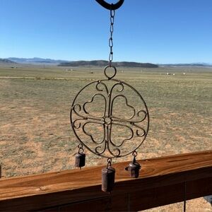 VINTAGE METAL WIND CHIME WITH HEART & CLOVER DESIGN